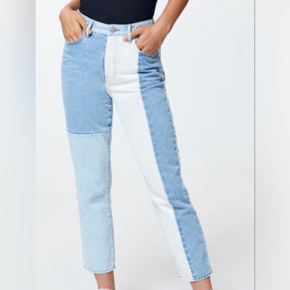 PacSun Hooper Patch Blue Mom Jeans Size 24